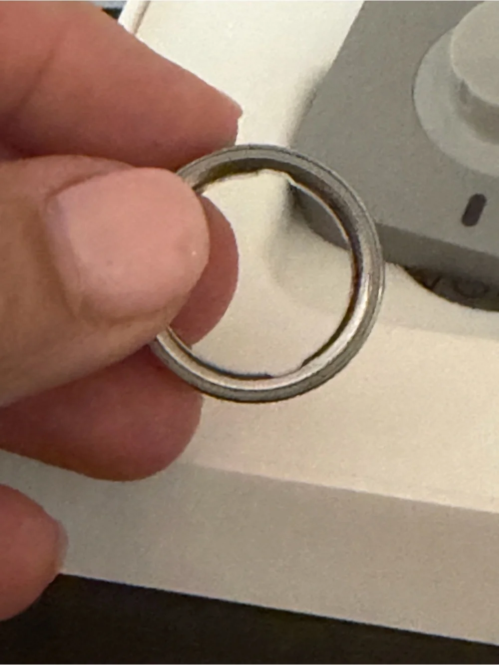 Oura Silver Ring with Charging Dock